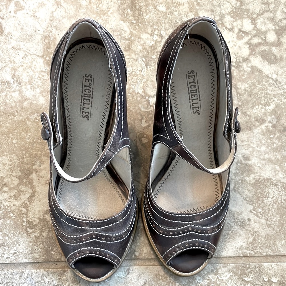 Seychelles wedges